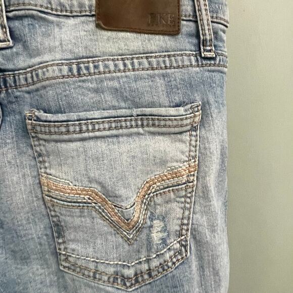 BKE Jeans Jake Straight Distressed Size 33x30 Buckle Denim Light Wash - Picture 4 of 5